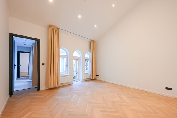 Medium property photo - Oog In 'T Zeilstraat, 2512 CC Den Haag